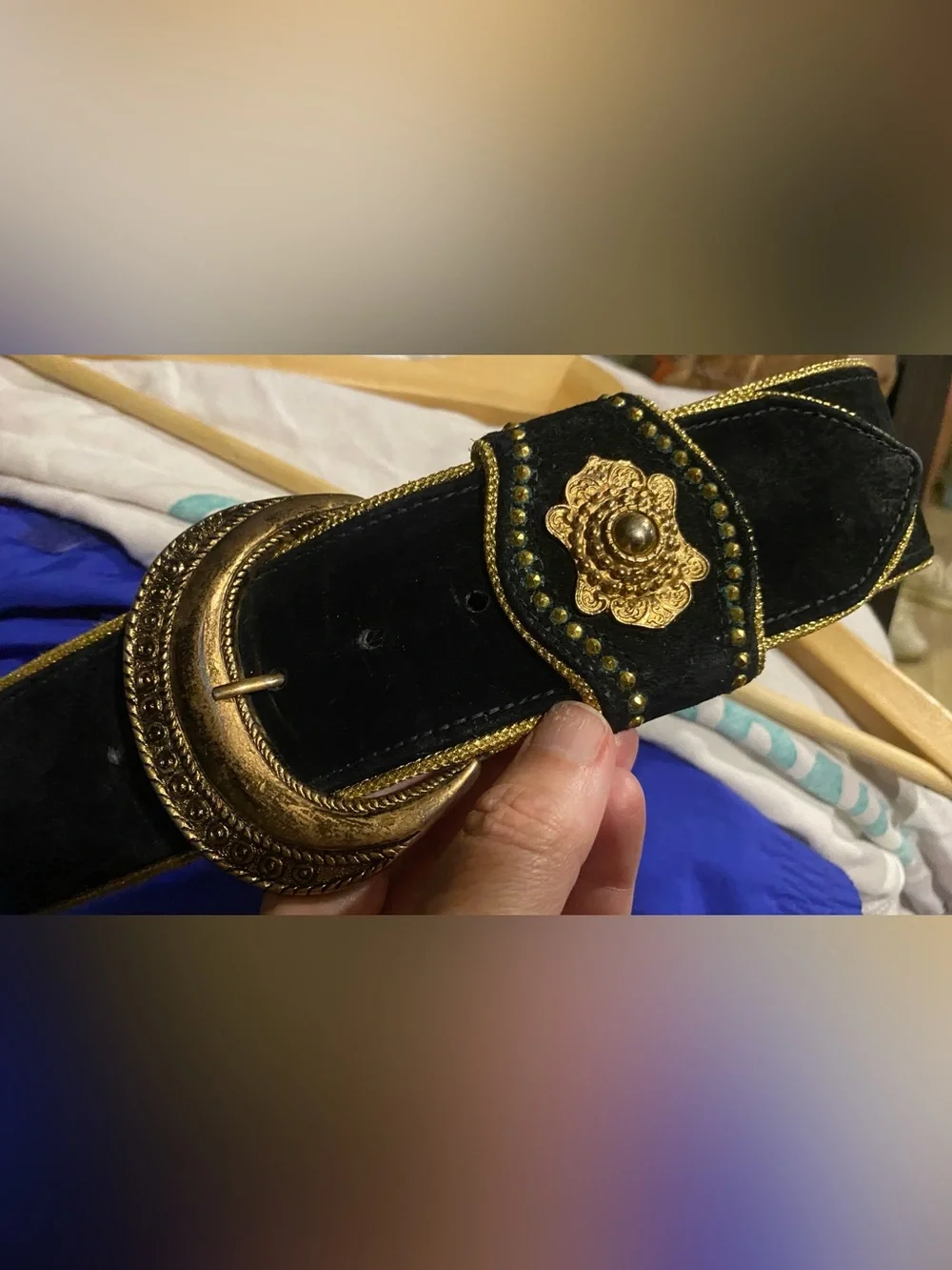 R.J. Graziano Black Velvet Belt with Gold Medallion Hardware vintage 80s wide